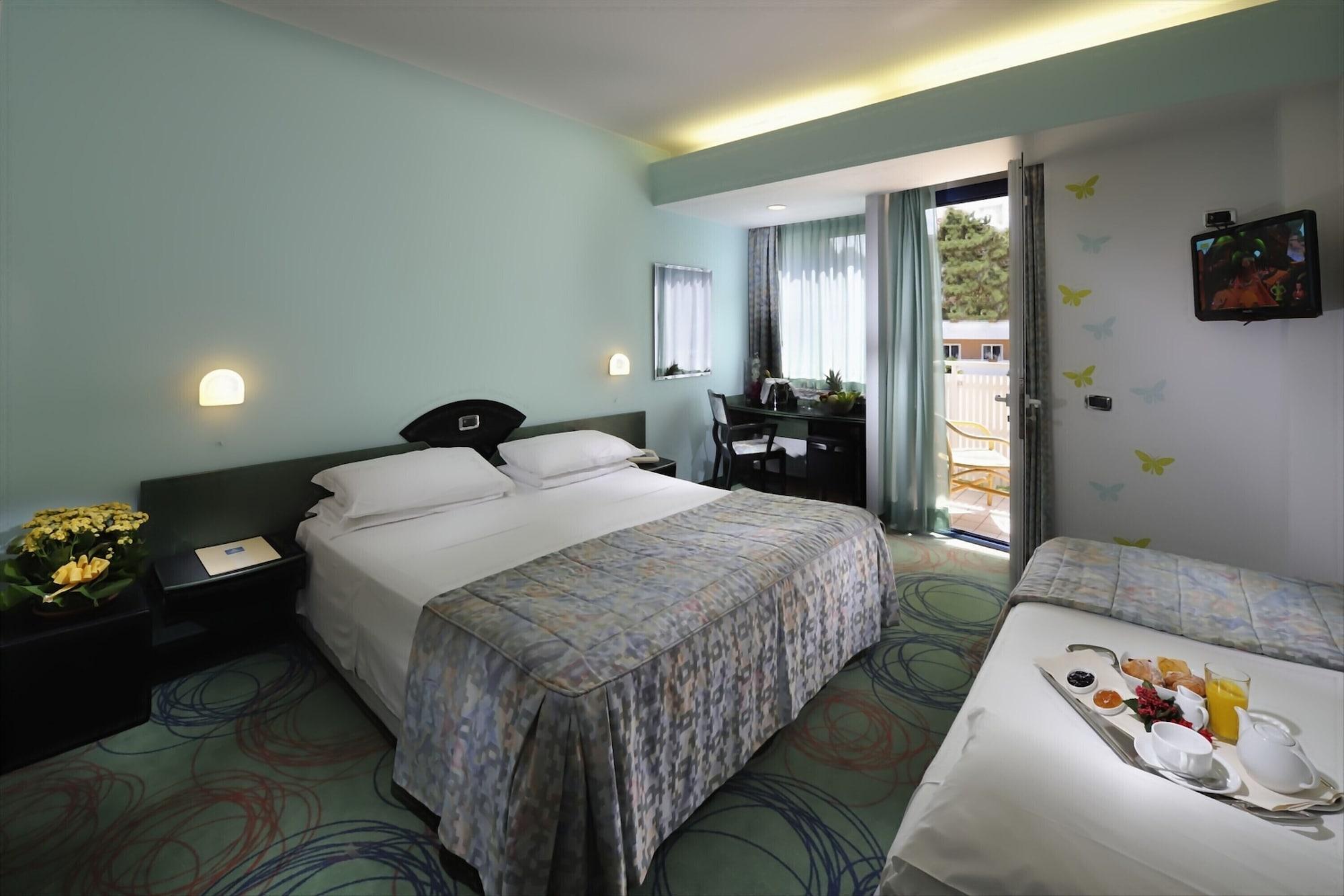 Hotel Medusa Splendid Lignano Sabbiadoro Exterior photo