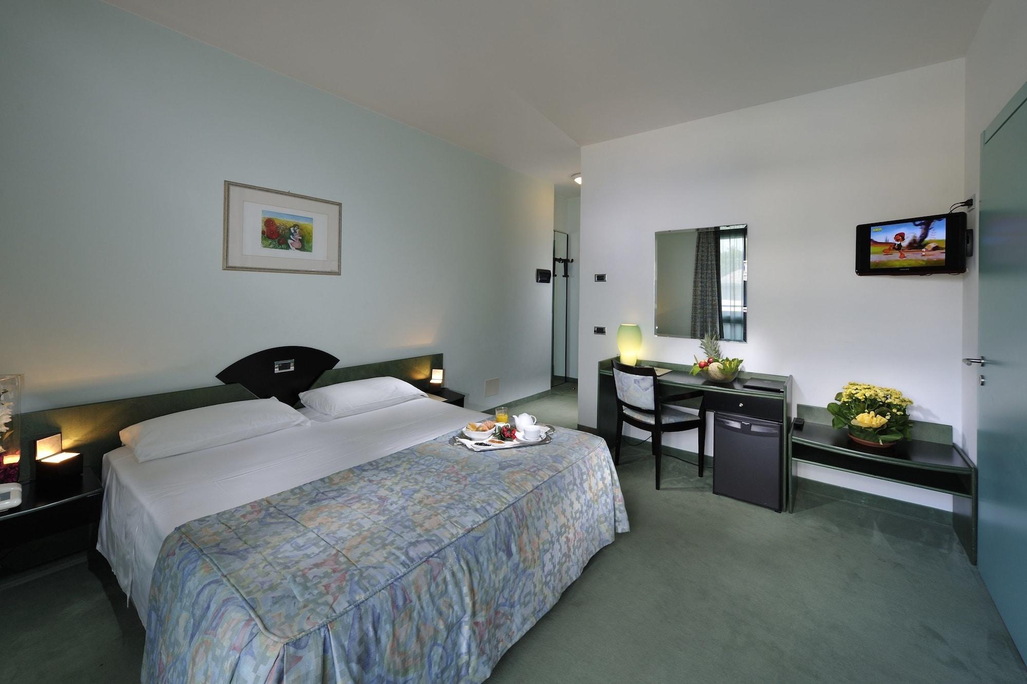 Hotel Medusa Splendid Lignano Sabbiadoro Exterior photo