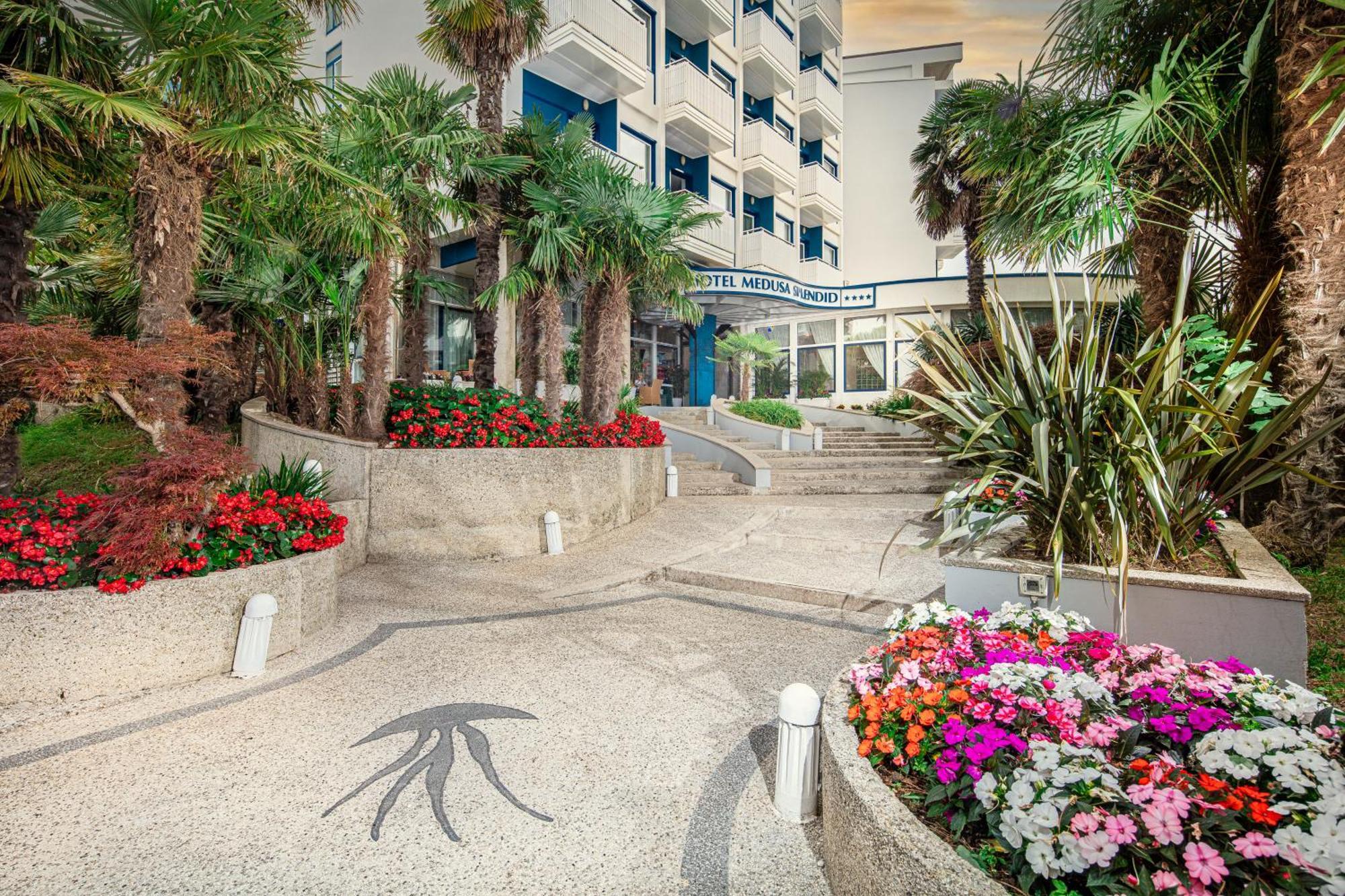 Hotel Medusa Splendid Lignano Sabbiadoro Exterior photo