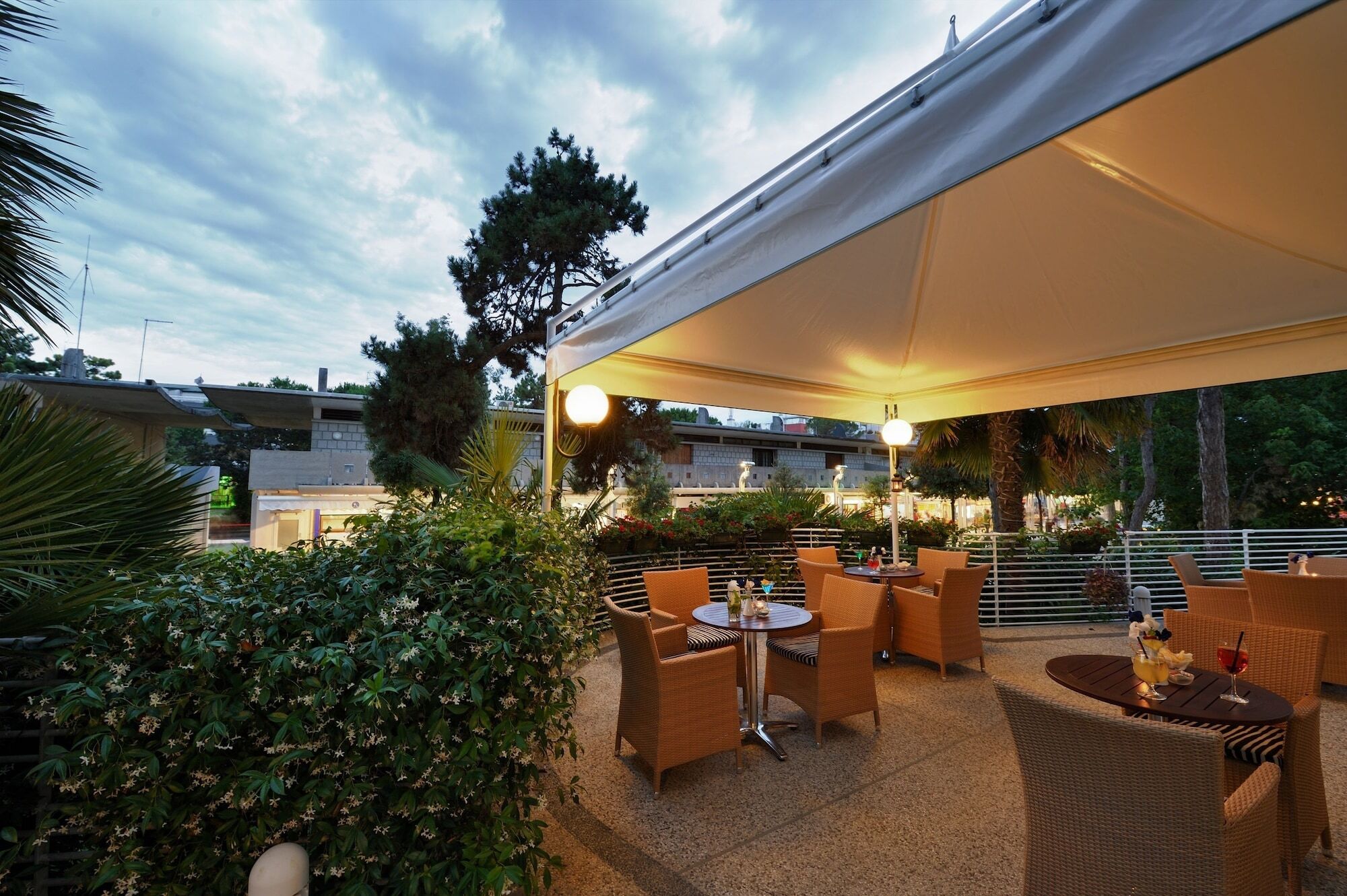 Hotel Medusa Splendid Lignano Sabbiadoro Exterior photo